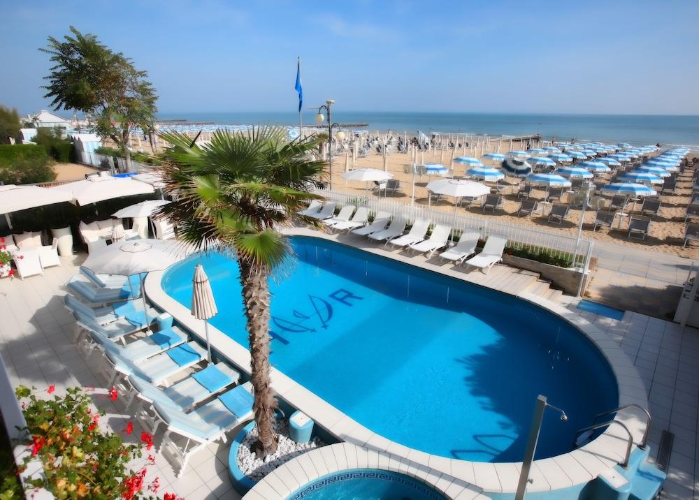 Hotel Rivamare Lido di Jesolo Exterior foto